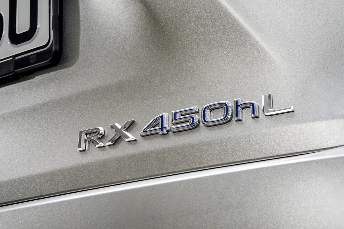 Lexus RX L, il SUV giapponese diventa a 7 posti [Video] (3)