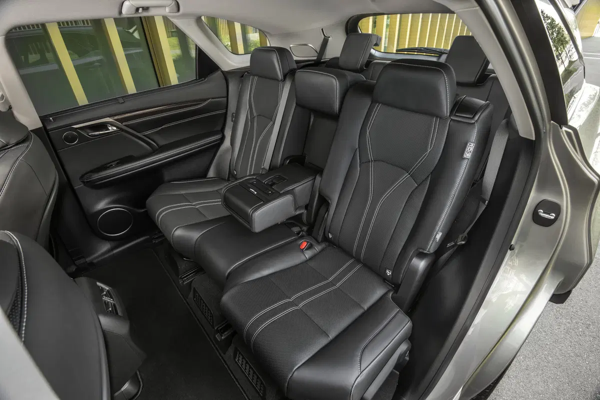 Lexus RX L, il SUV giapponese diventa a 7 posti [Video] (7)