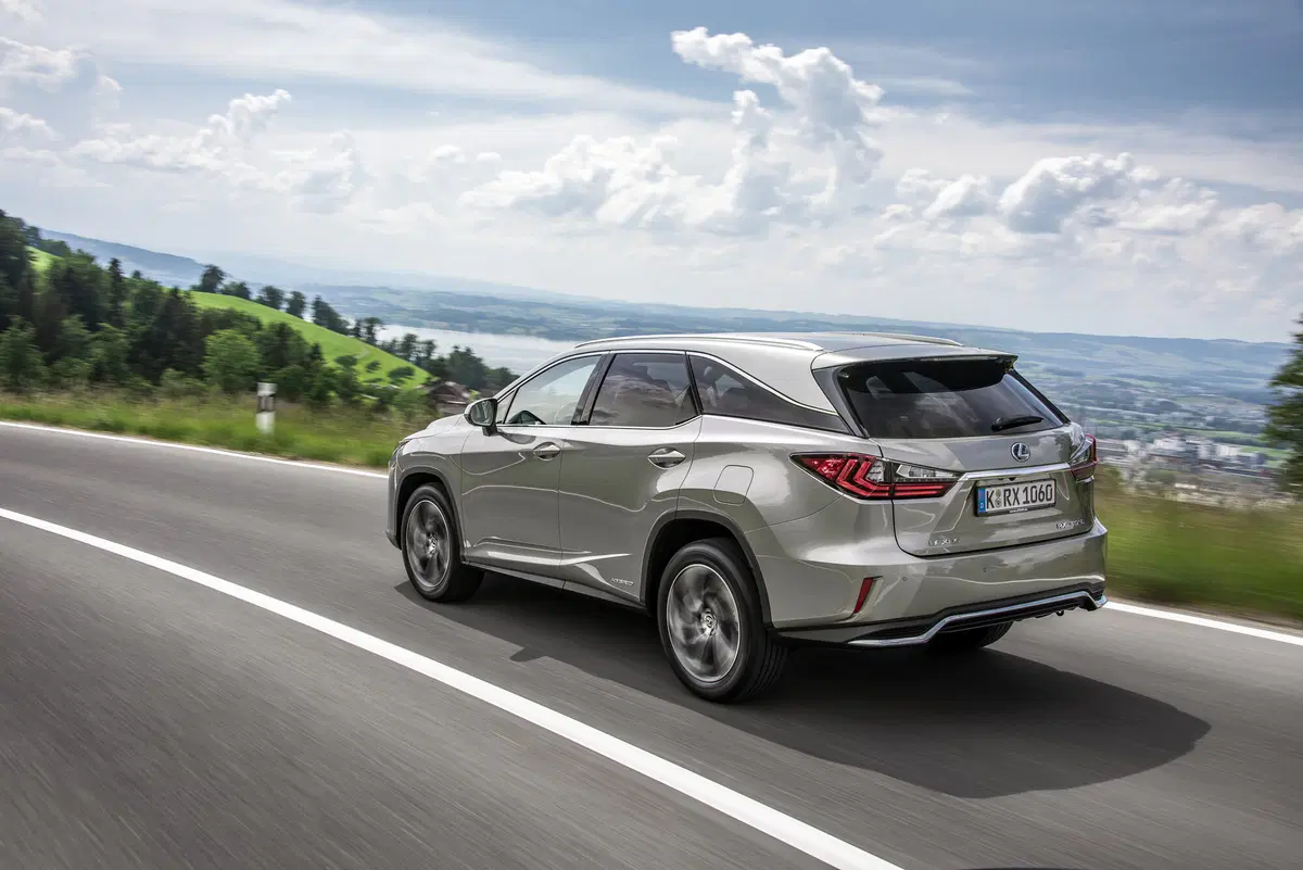 Lexus RX L, il SUV giapponese diventa a 7 posti [Video] (15)