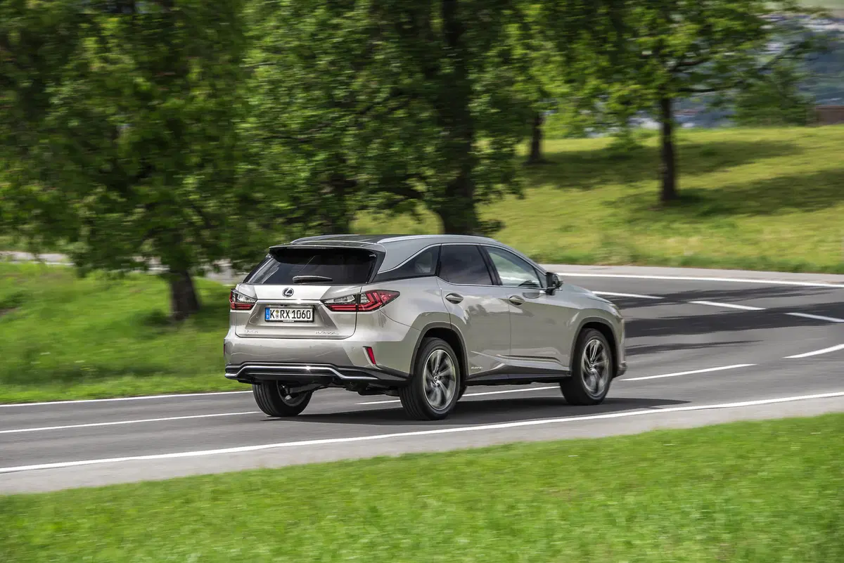 Lexus RX L, il SUV giapponese diventa a 7 posti [Video] (11)
