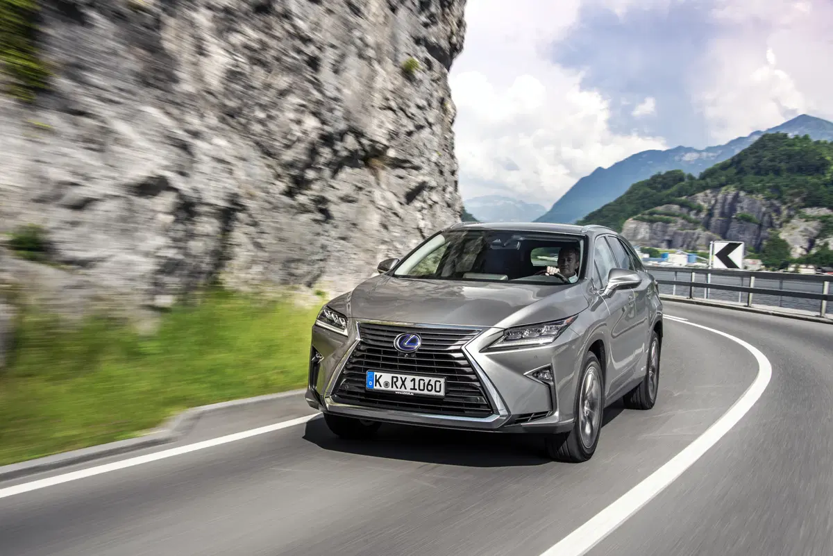 Lexus RX L, il SUV giapponese diventa a 7 posti [Video] (18)