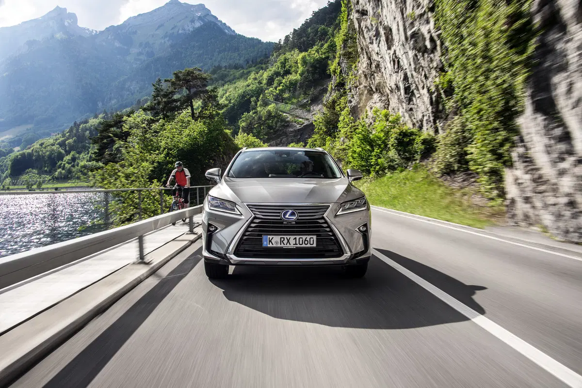 Lexus RX L, il SUV giapponese diventa a 7 posti [Video] (10)