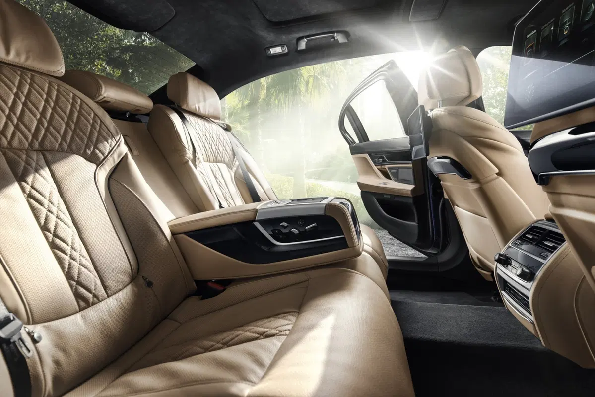 Alpina B7 xDrive, la Serie 7 alla massima potenza (11)