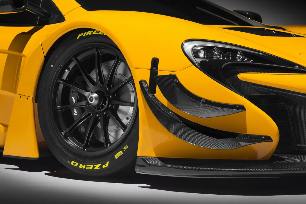 McLaren 650S GT3, a Ginevra la versione 2016 (3)
