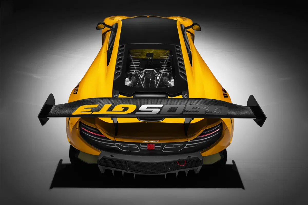 McLaren 650S GT3, a Ginevra la versione 2016 (4)