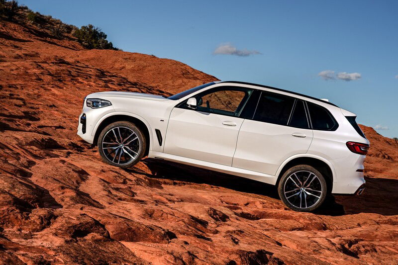 BMW X5, i prezzi: si parte da 72.900 euro