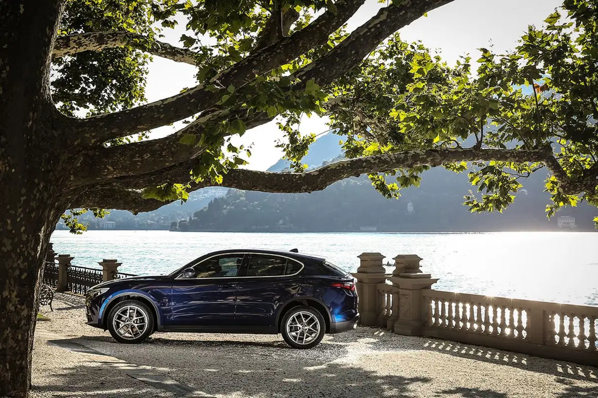 Alfa Romeo Stelvio, ecco i prezzi aggiornati del SUV milanese (4)