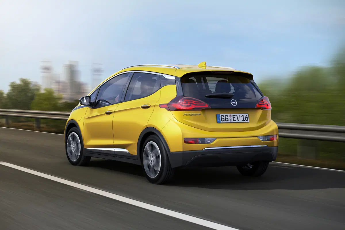 Opel Ampera-e: l'elettrica tedesca arriverà nel 2017 (2)