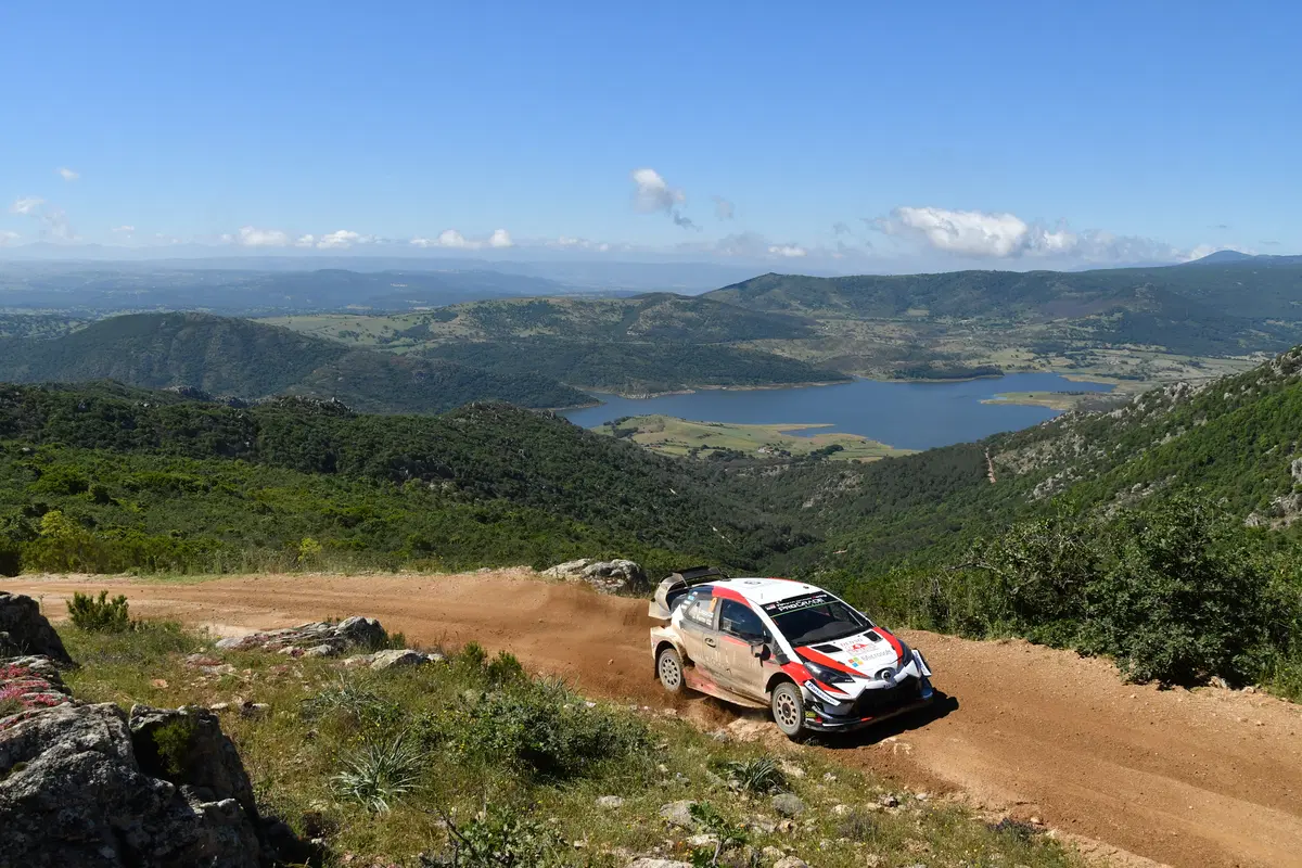 WRC18 Italia Sardegna. Neuville e Hyundai verso l’Infinito e oltre! (11)