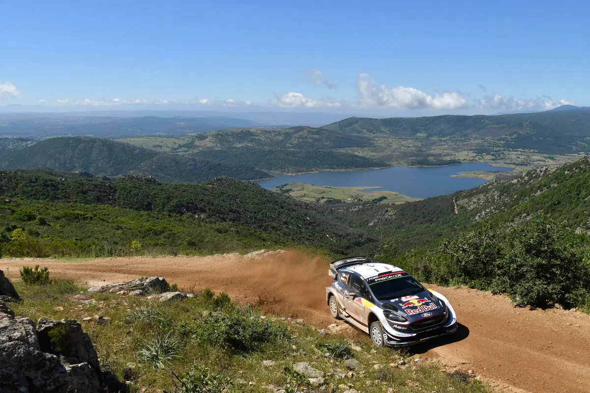 WRC18 Italia Sardegna. Neuville e Hyundai verso l’Infinito e oltre! (16)