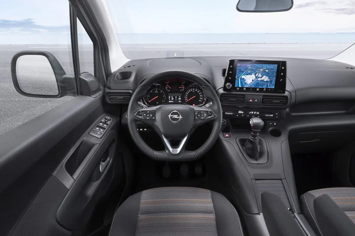 Opel Combo Life: ora disponibile in Italia, ecco i prezzi (6)