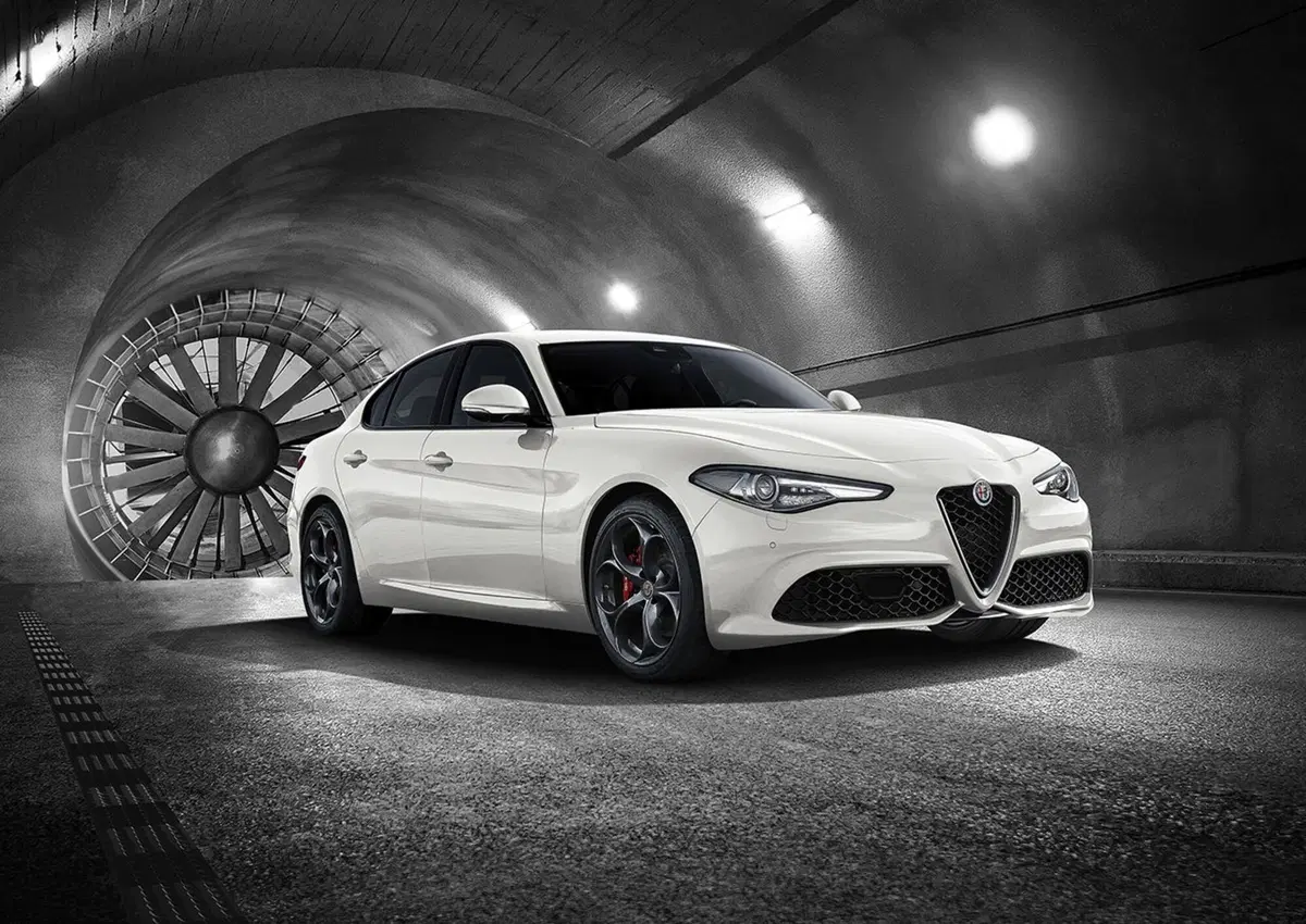 Alfa Romeo Giulia Sport Edition: ecco quanto costa (2)