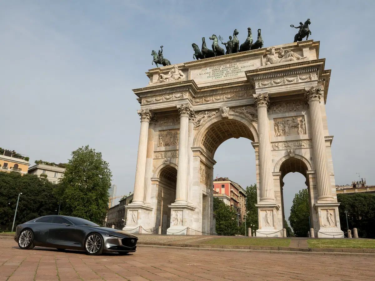 Mazda Vision Coupé a Milano, con il nuovo stile artistico della Casa giapponese [video] (9)