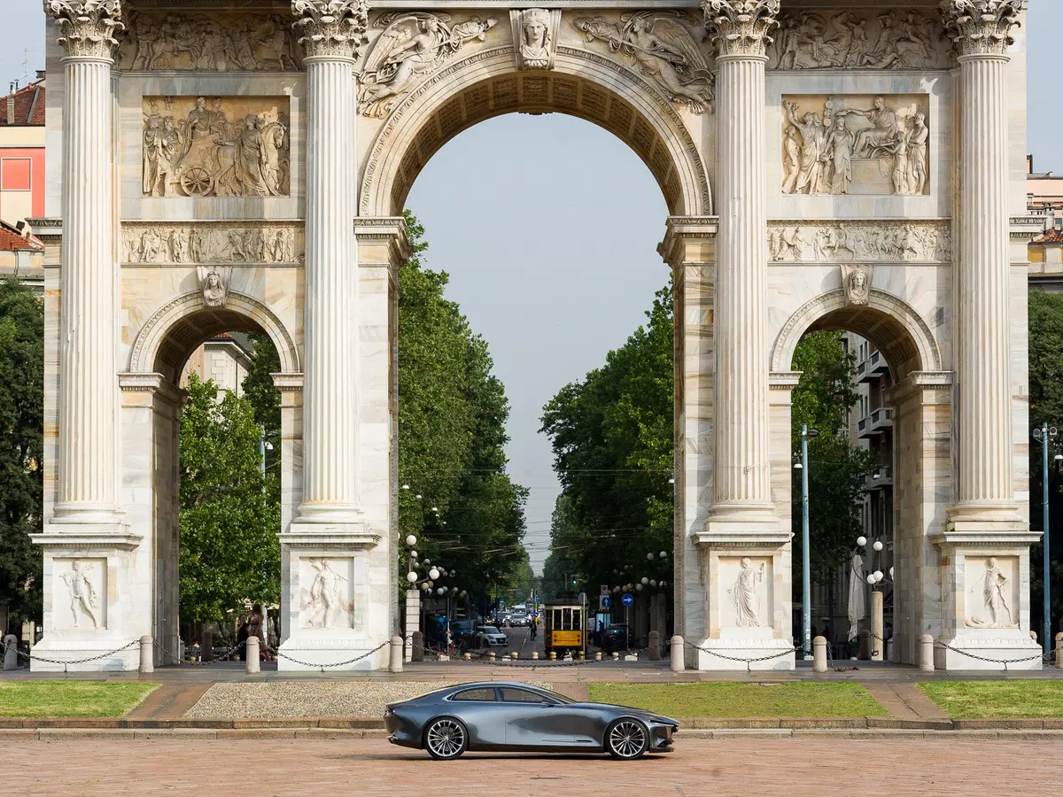 Mazda Vision Coupé a Milano, con il nuovo stile artistico della Casa giapponese [video] (10)