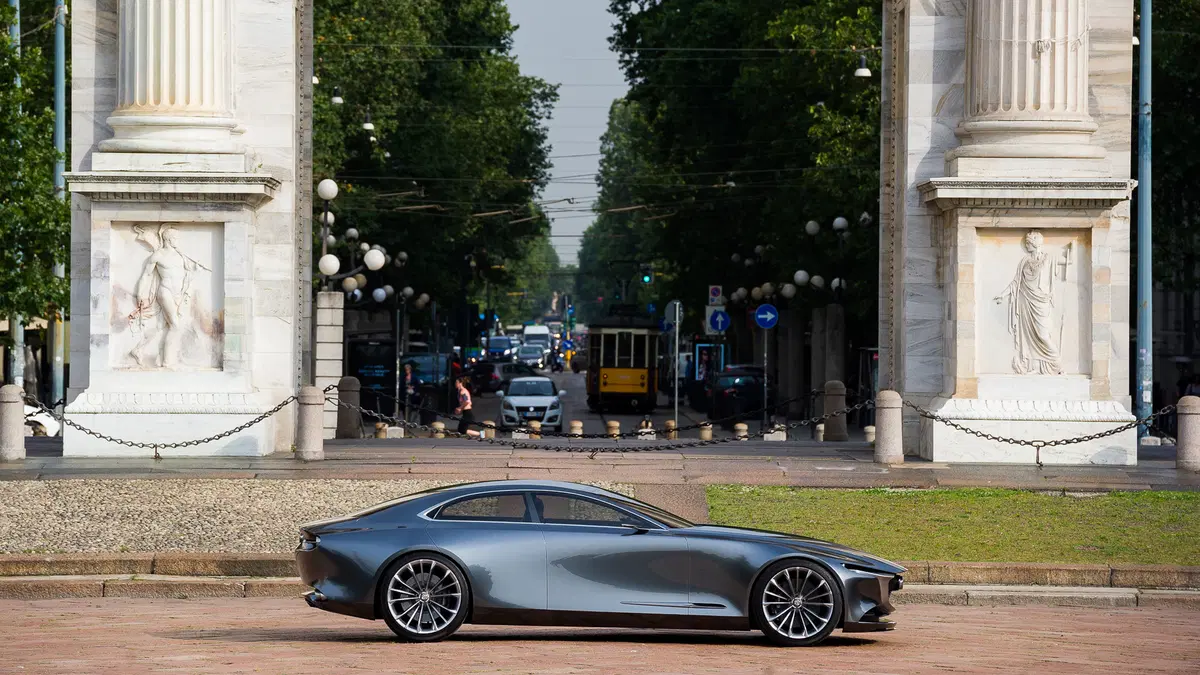 Mazda Vision Coupé a Milano, con il nuovo stile artistico della Casa giapponese [video] (12)