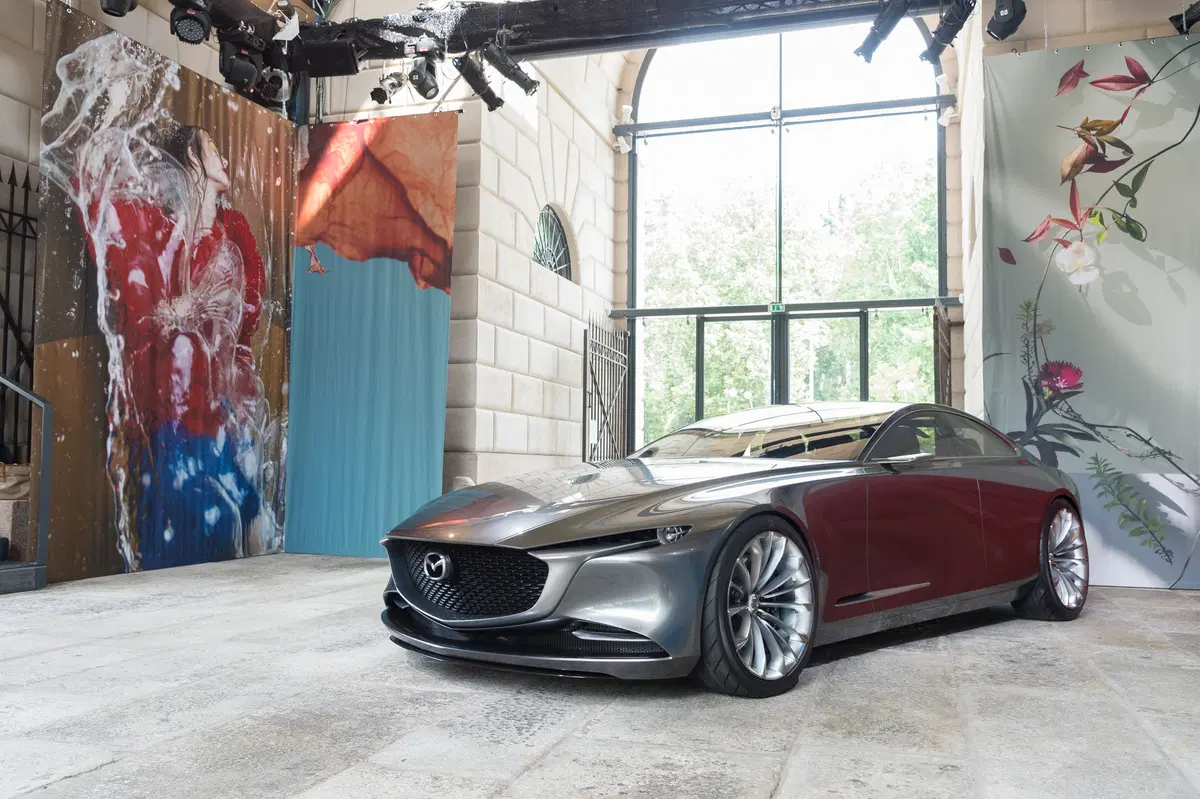 Mazda Vision Coupé a Milano, con il nuovo stile artistico della Casa giapponese [video] (17)