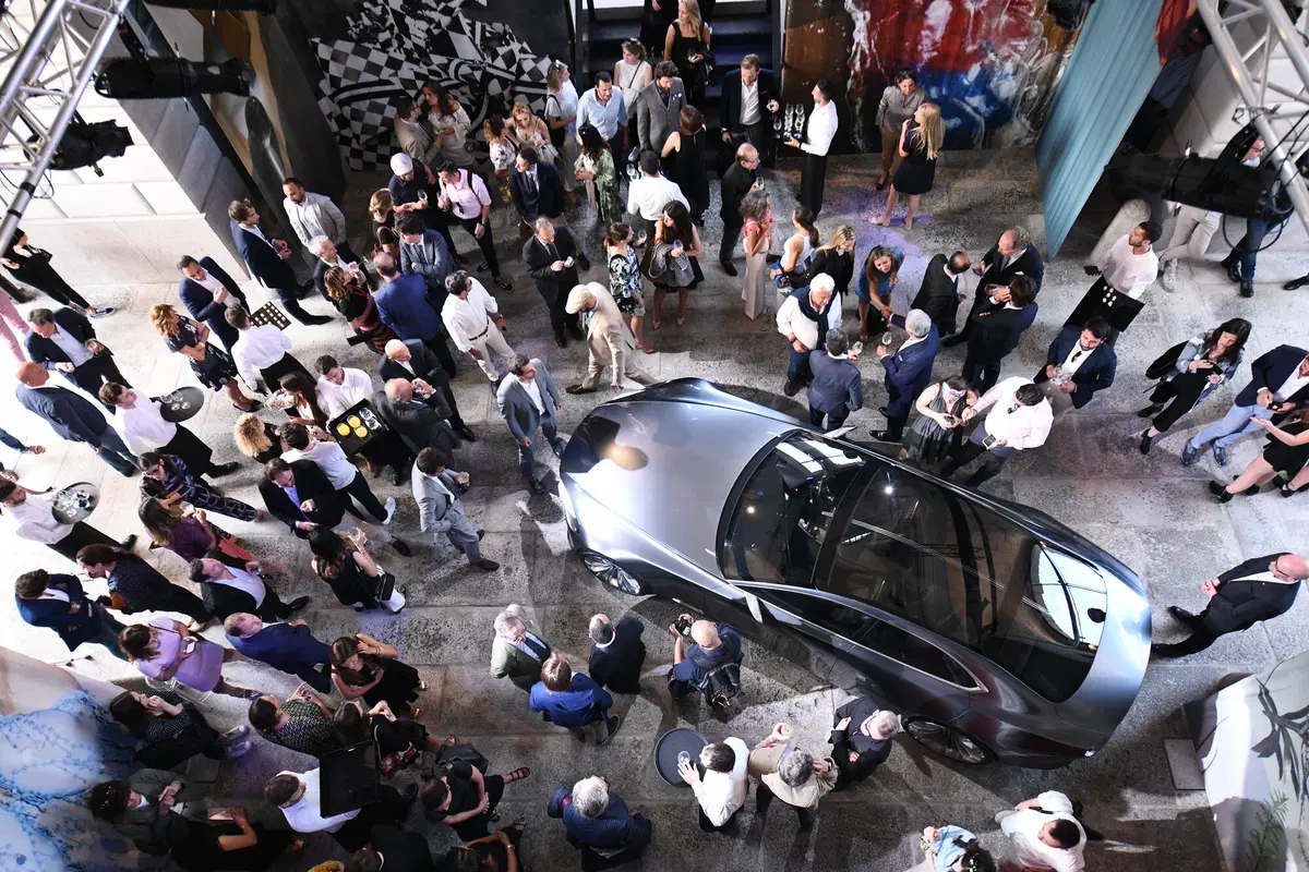 Mazda Vision Coupé a Milano, con il nuovo stile artistico della Casa giapponese [video] (18)