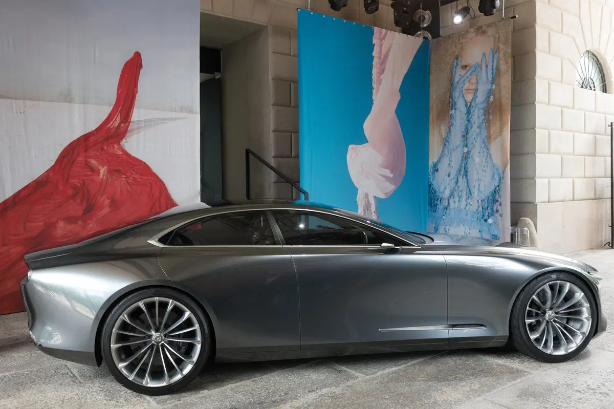 Mazda Vision Coupé a Milano, con il nuovo stile artistico della Casa giapponese [video] (23)