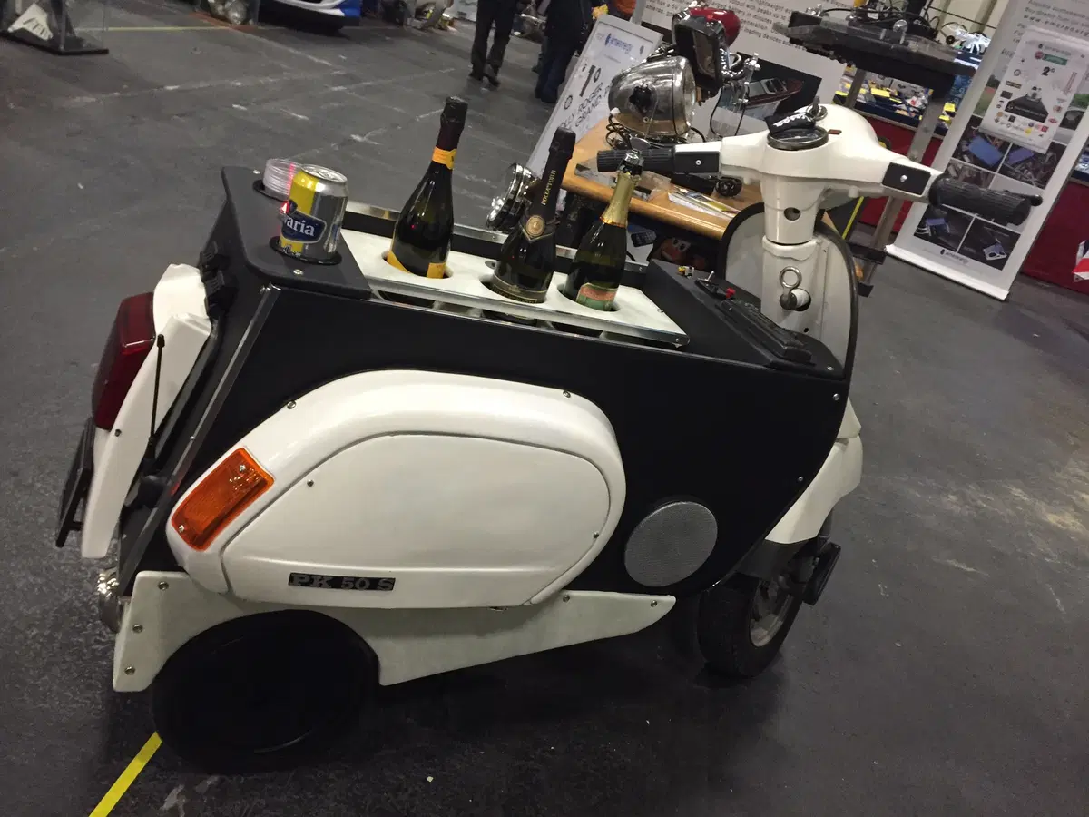 Automotoretrò 2016, le auto e le moto più assurde [Video] (7)