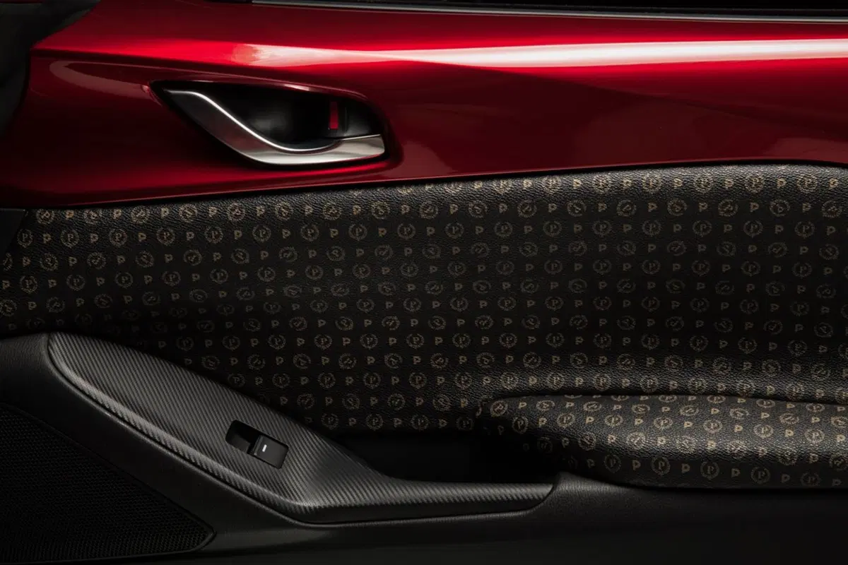 Mazda MX-5 Limited Edition Pollini Heritage (6)