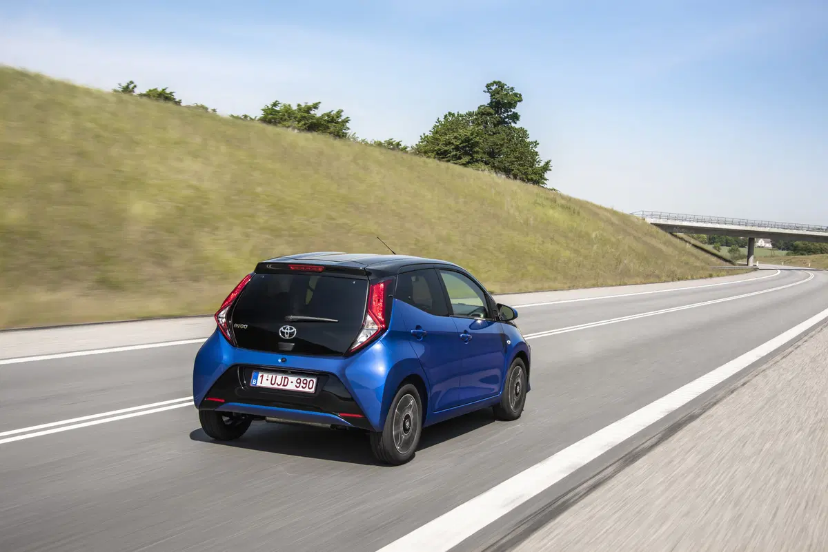 Toyota Aygo restyling 2018 | la citycar aggiorna il look e il motore (2)