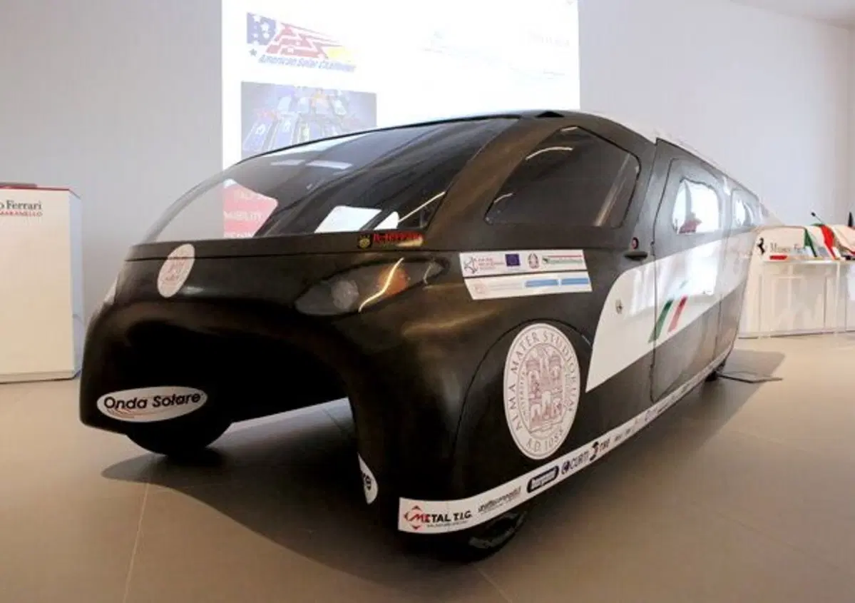Emilia 4, l'auto solare &ldquo;Made in Italy&rdquo;