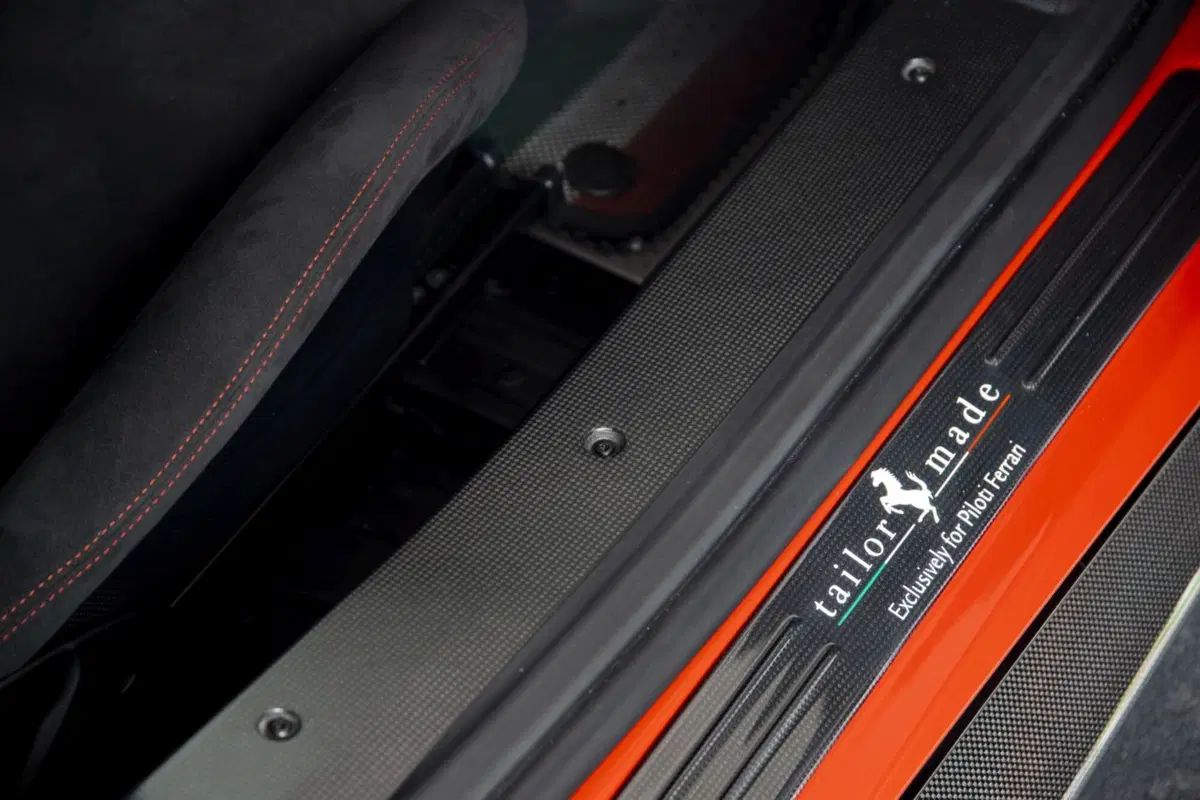 Ferrari 488 Pista “Piloti Ferrari”, dedicata a chi corre (5)