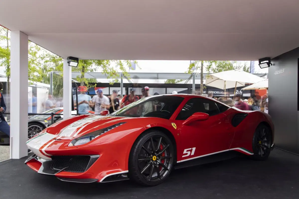 Ferrari 488 Pista “Piloti Ferrari”, dedicata a chi corre (9)