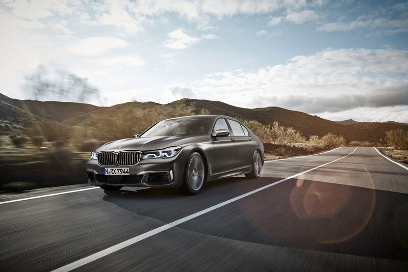 BMW M760i xDrive: per manager veloci