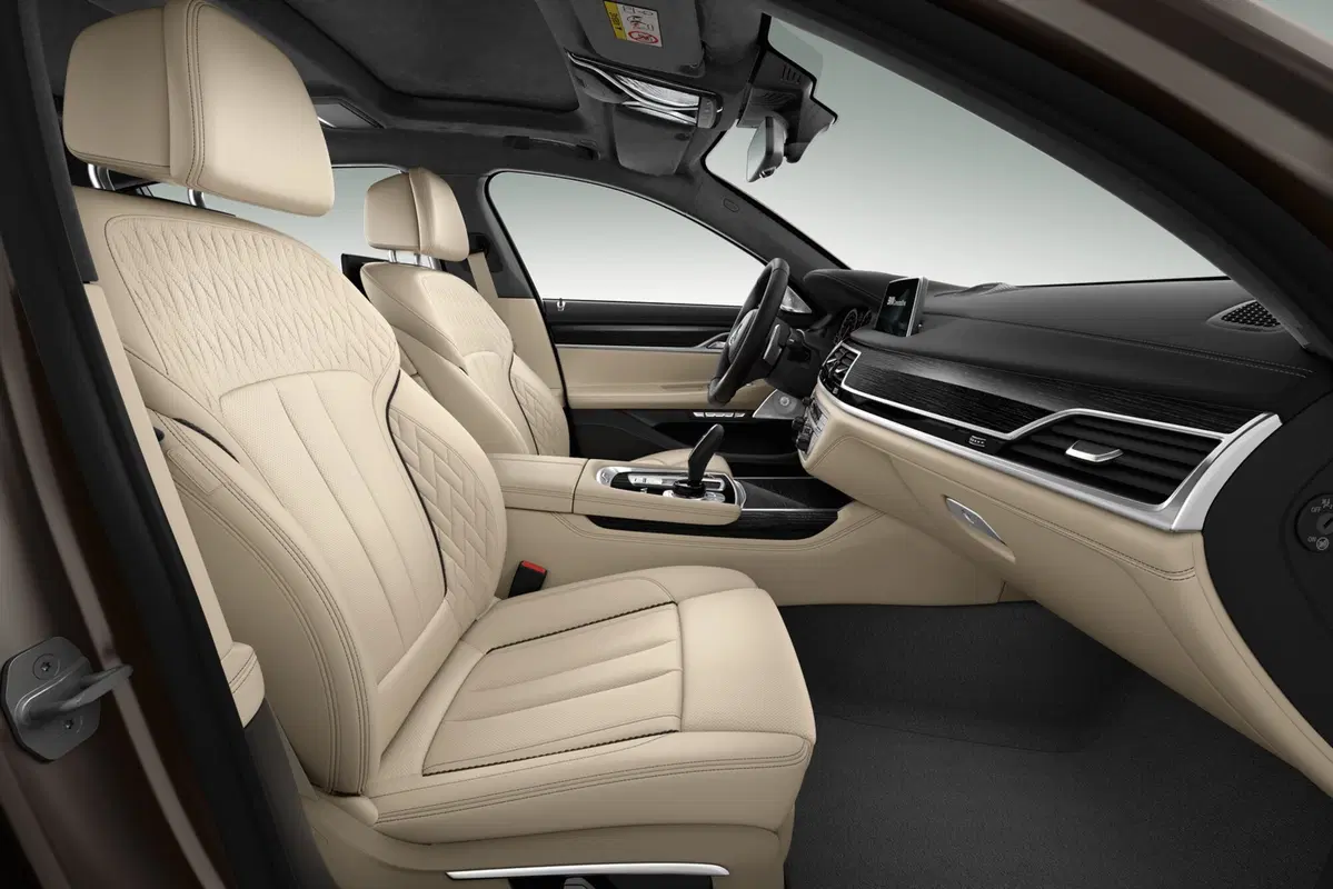 BMW M760i xDrive: per manager veloci (8)