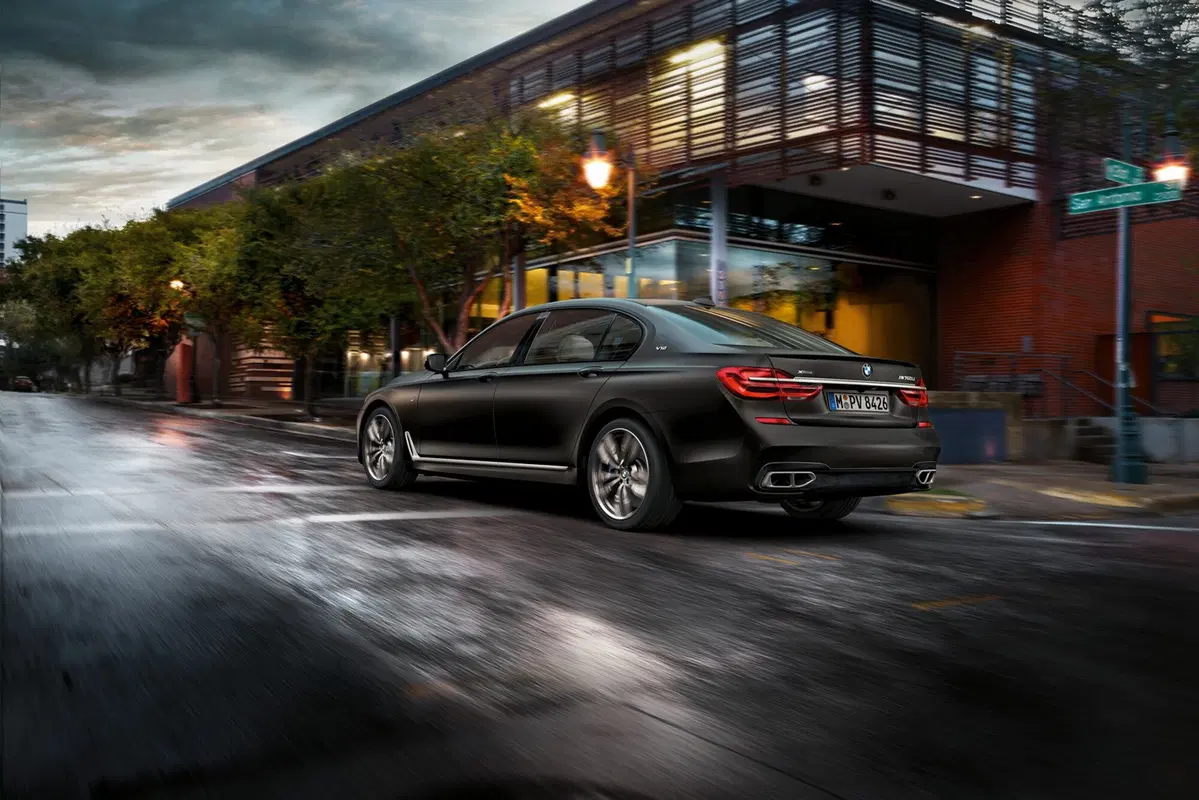 BMW M760i xDrive: per manager veloci (16)