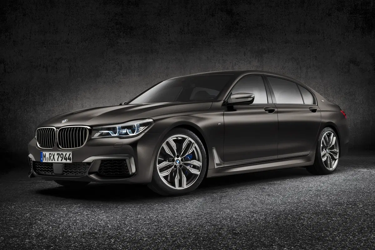 BMW M760i xDrive: per manager veloci (4)