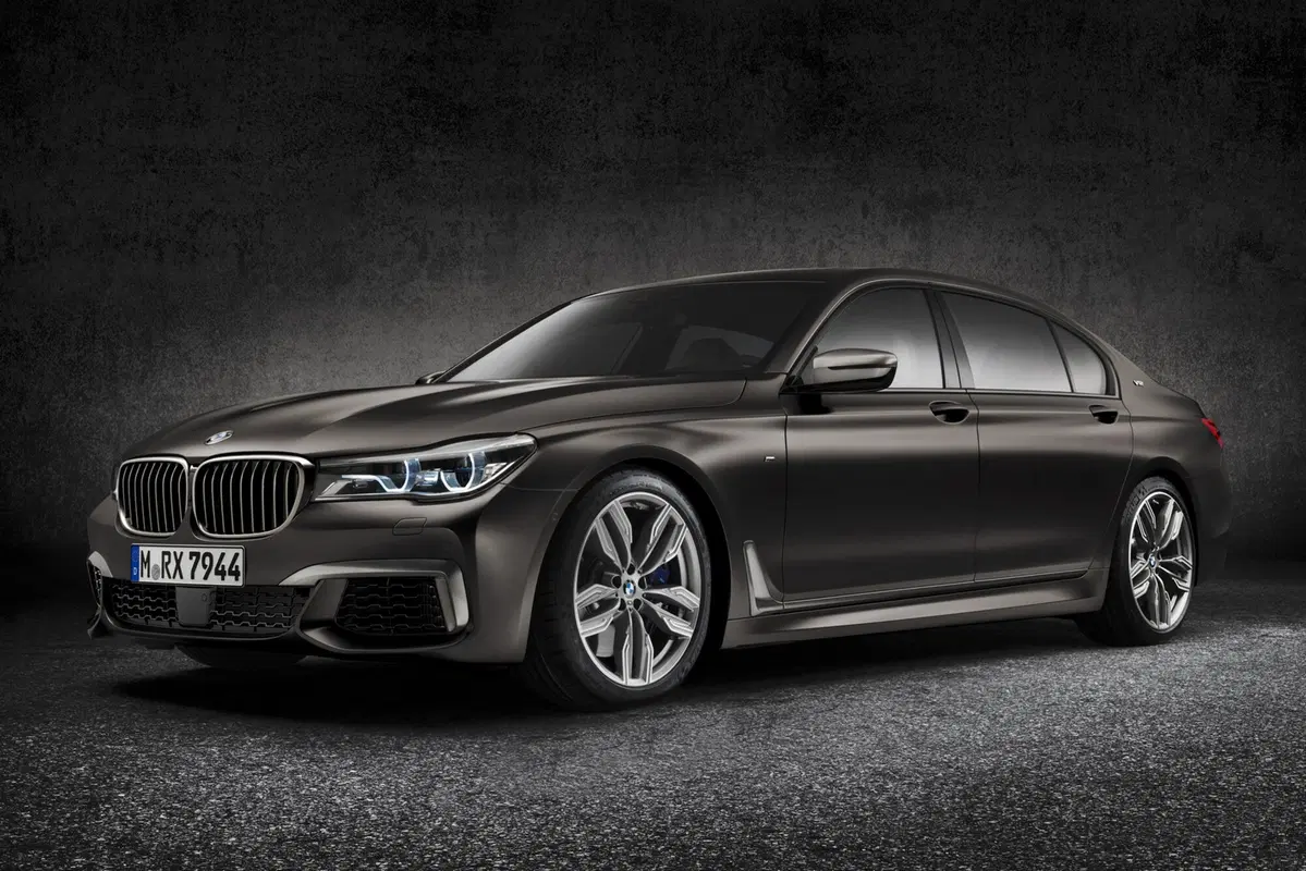 BMW M760i xDrive: per manager veloci (17)