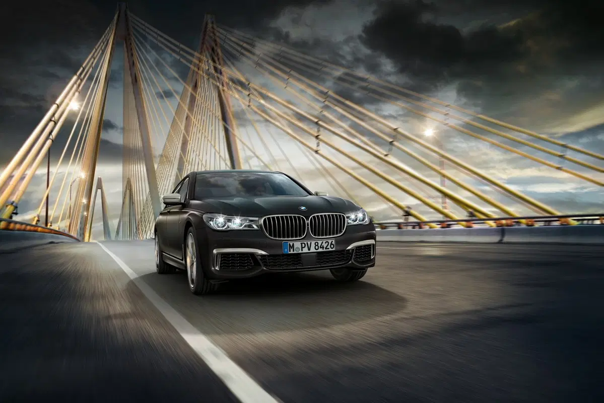 BMW M760i xDrive: per manager veloci (3)