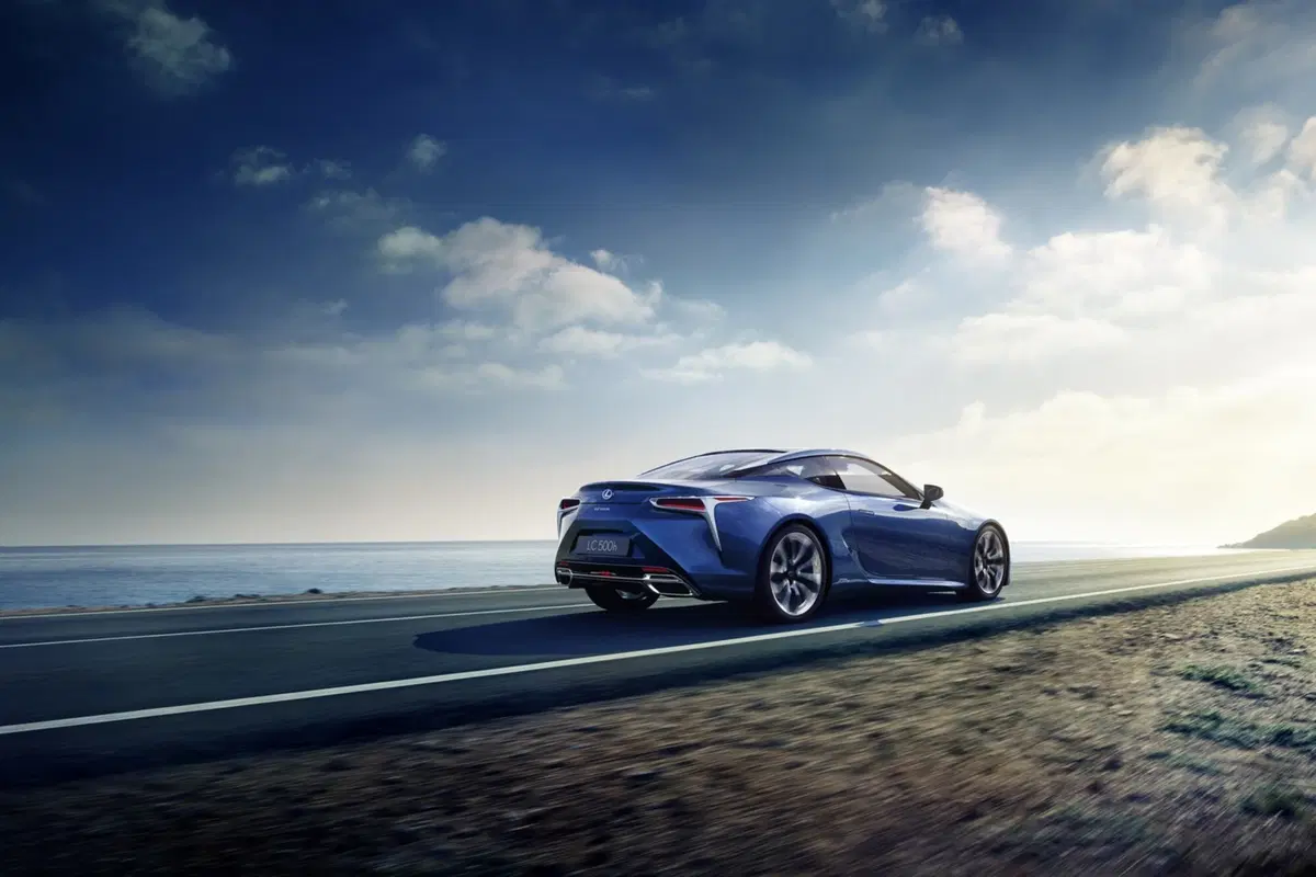 Lexus LC 500h, la coupé ibrida verso Ginevra (2)