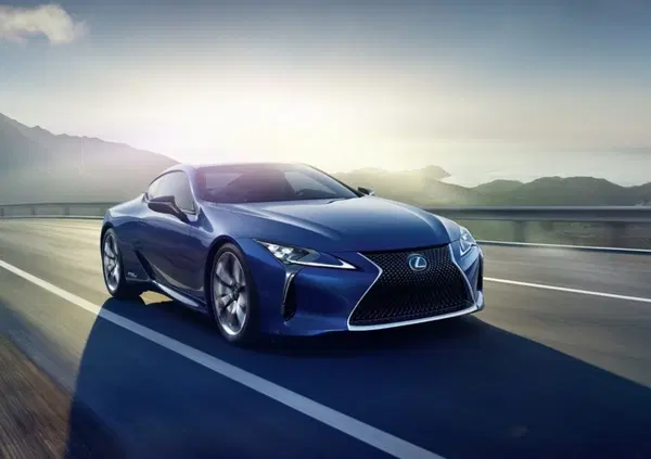 Lexus LC 500h, la coupé ibrida verso Ginevra