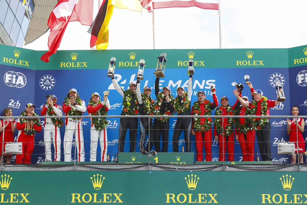 24 Ore di Le Mans, Doppietta Toyota: Alonso Nakajima e Buemi nella storia [video] (9)