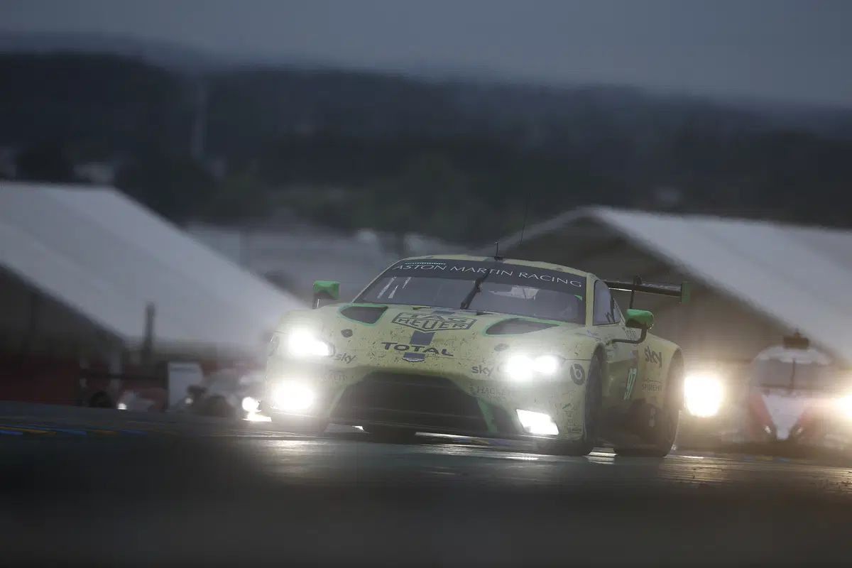 24 Ore di Le Mans, Doppietta Toyota: Alonso Nakajima e Buemi nella storia [video] (14)