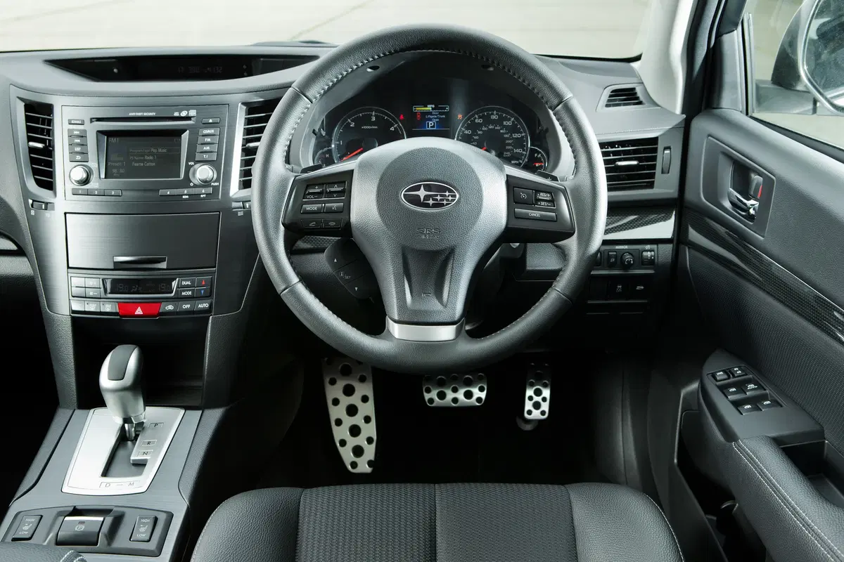 Subaru Outback 2.0d Lineartronic Unlimited (37)