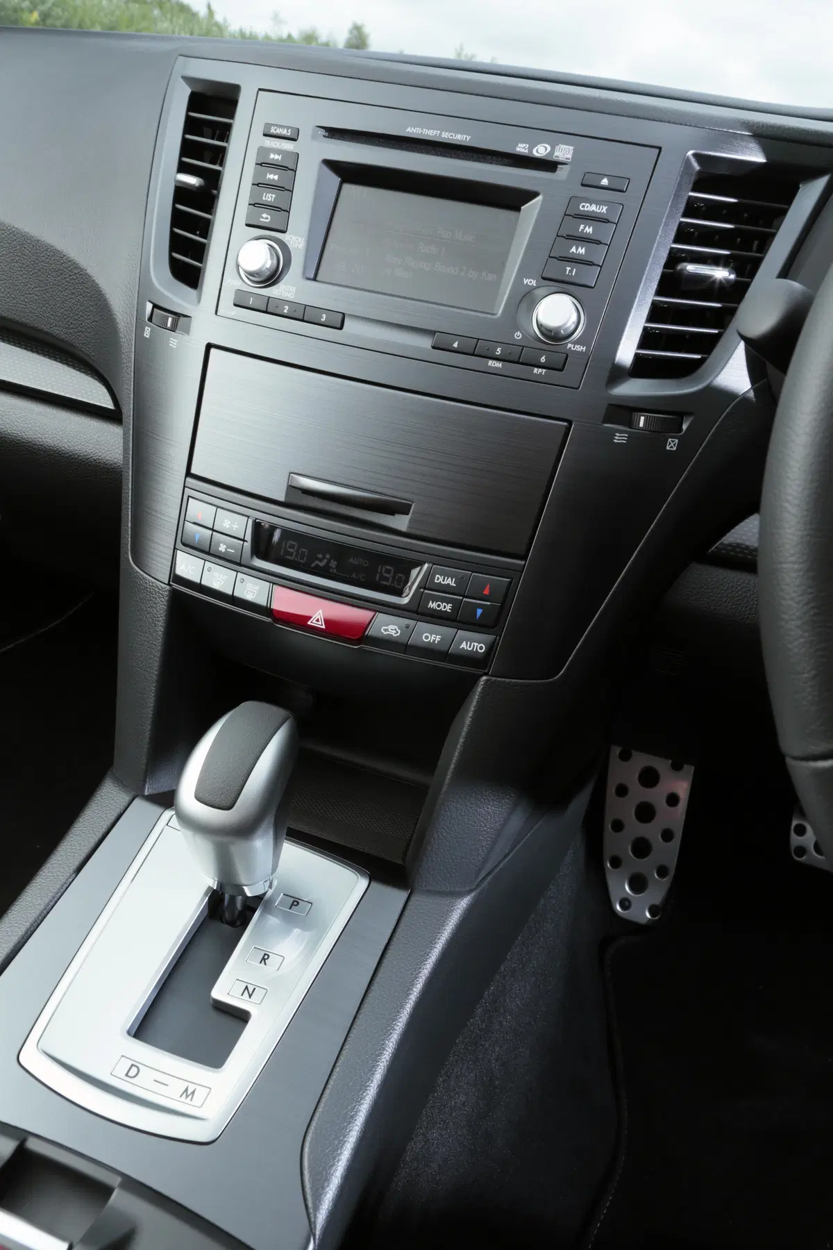 Subaru Outback 2.0d Lineartronic Unlimited (42)