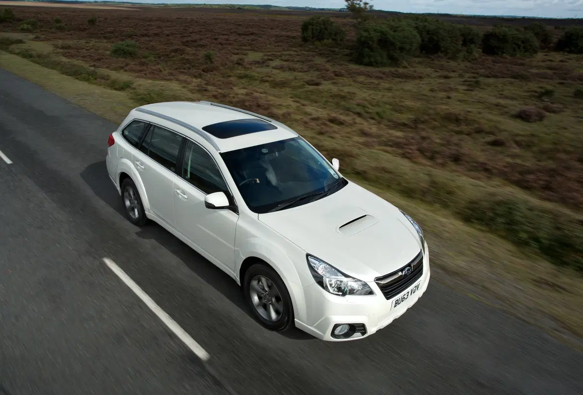 Subaru Outback 2.0d Lineartronic Unlimited (35)