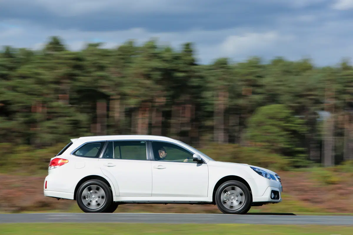 Subaru Outback 2.0d Lineartronic Unlimited (43)
