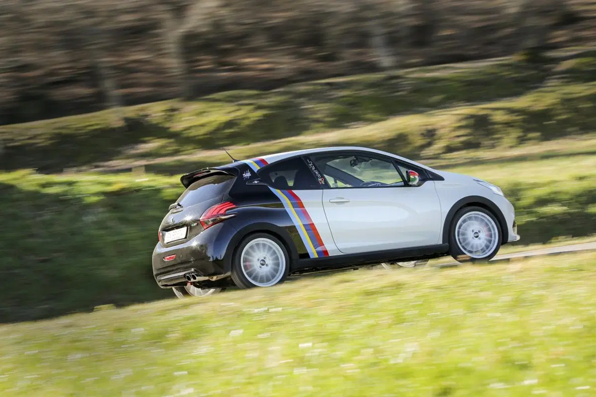 Peugeot 208 GTi/NOVE, 208 da record