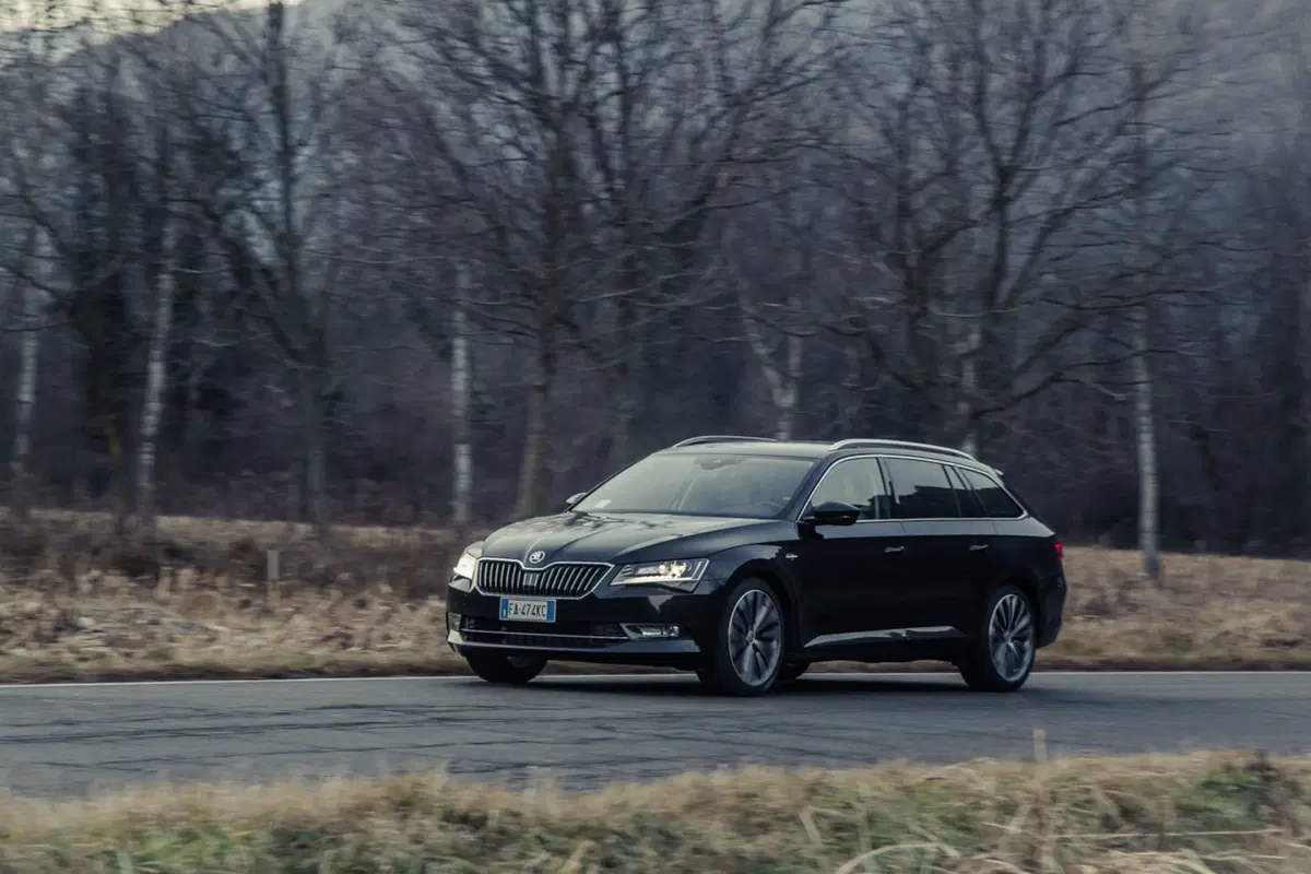 Nuova Skoda Superb: i cinque Mi piace" [Video] (4)