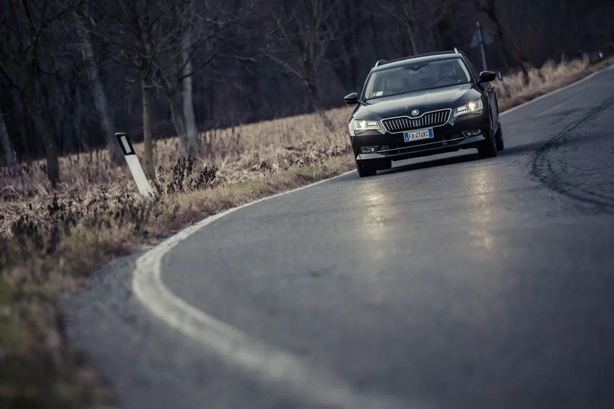 Nuova Skoda Superb: i cinque Mi piace" [Video] (8)