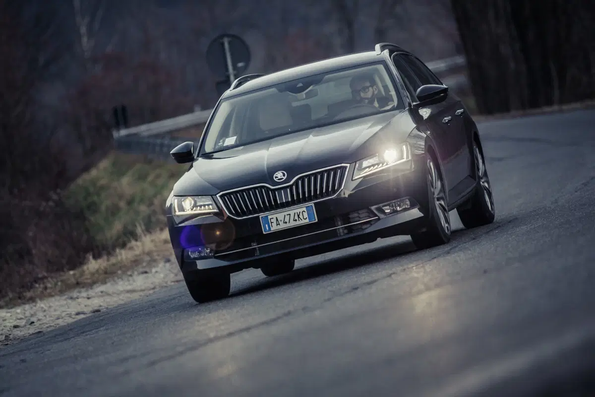 Nuova Skoda Superb: i cinque Mi piace" [Video] (6)