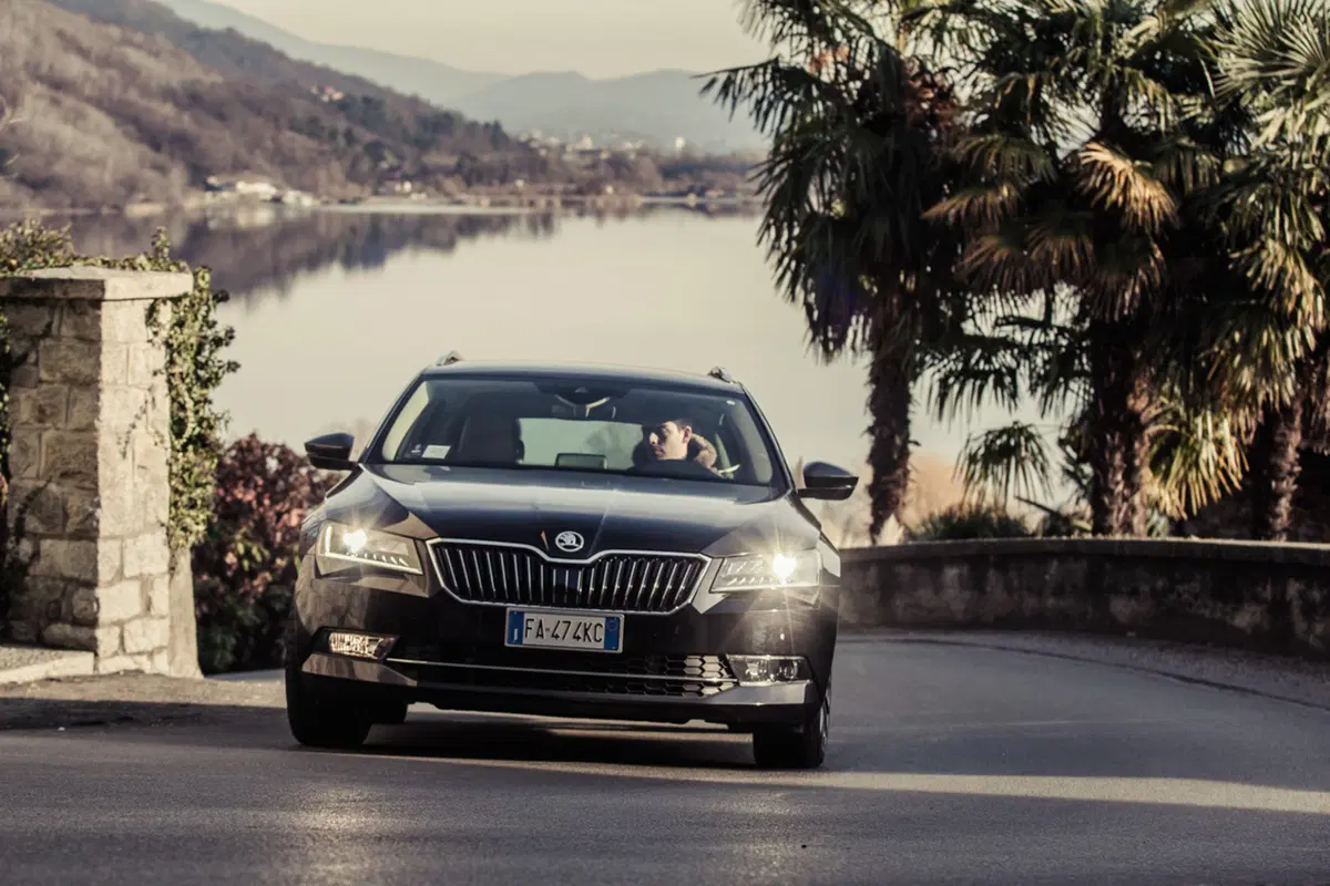Nuova Skoda Superb: i cinque Mi piace" [Video] (7)