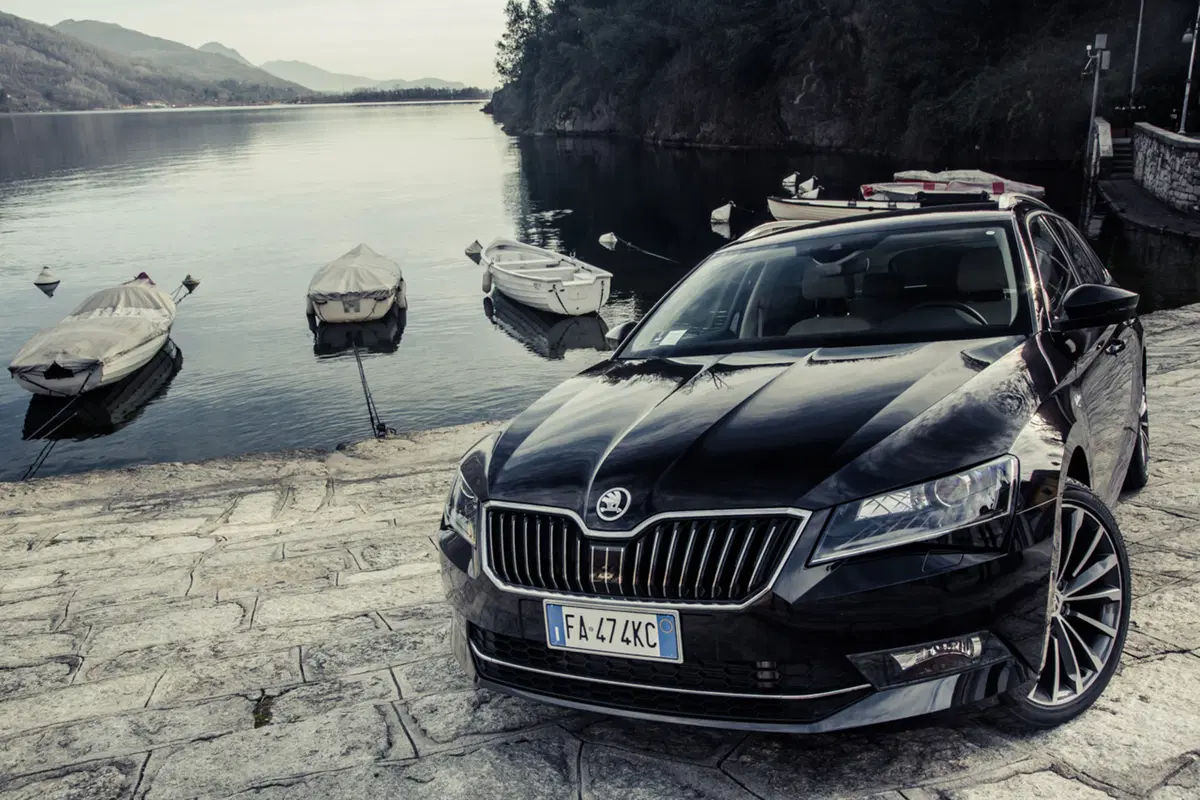 Nuova Skoda Superb: i cinque Mi piace" [Video] (14)