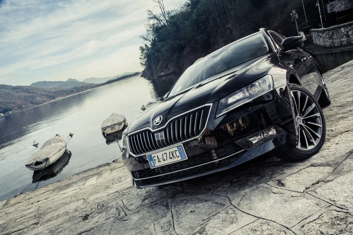 Nuova Skoda Superb: i cinque Mi piace" [Video] (12)