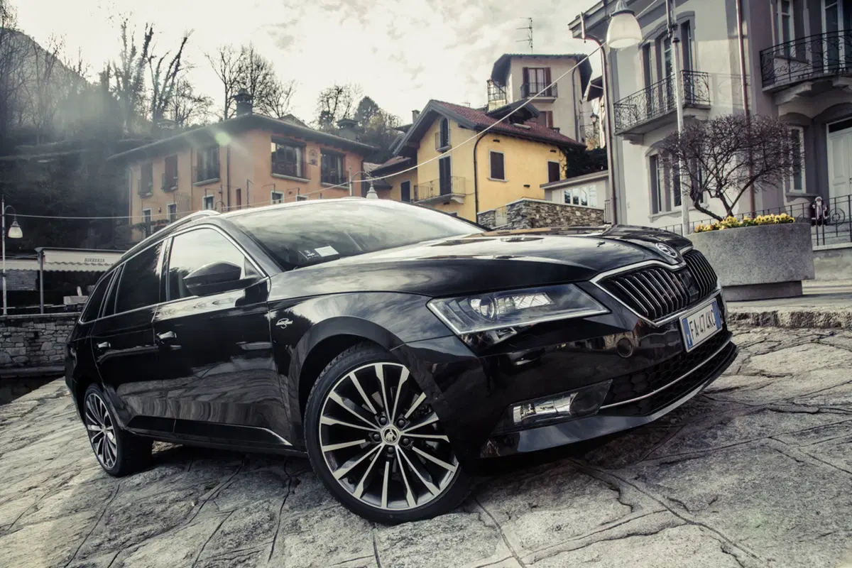Nuova Skoda Superb: i cinque Mi piace" [Video] (13)